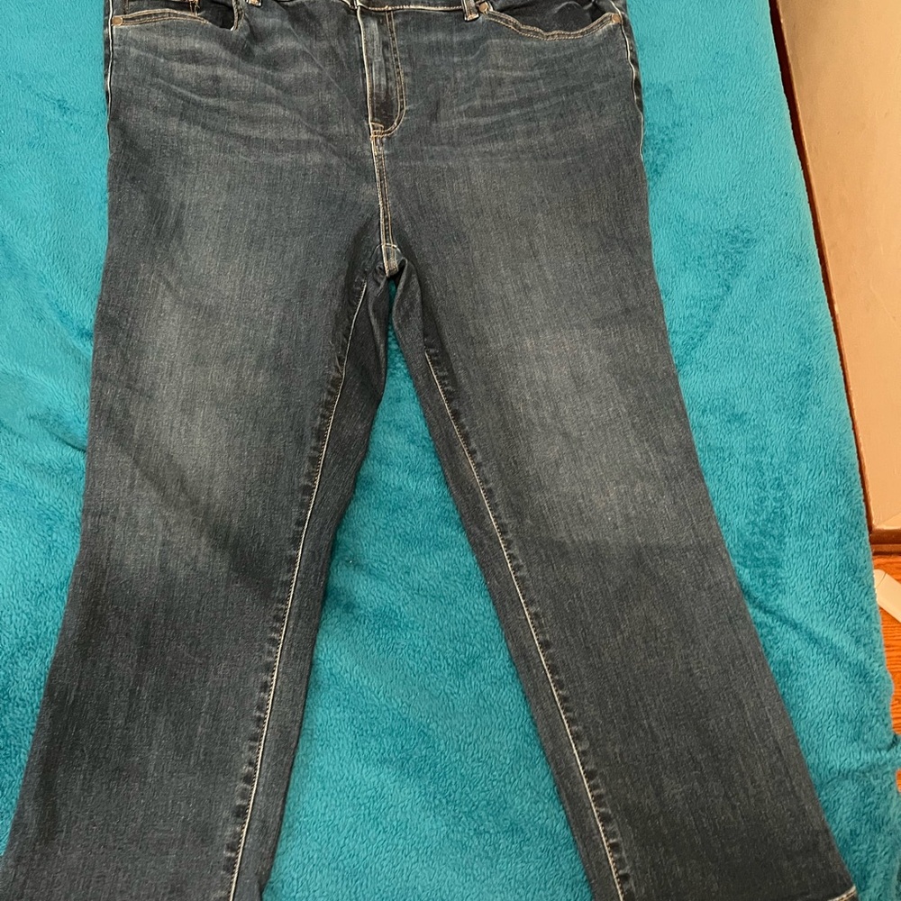 Torrid crop Midfit super skinny jeans no cuff